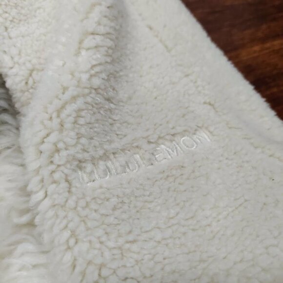 Lululemon Athletica Womens Small Textured Fleece Collared Cropped Jacket Bone - Picture 7 of 10